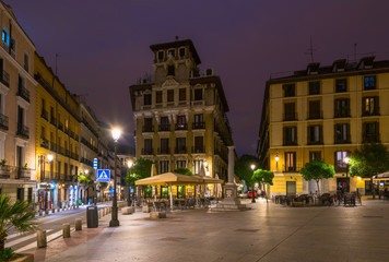 Fototapeta na wymiar Night view of old square in Madrid. Spain