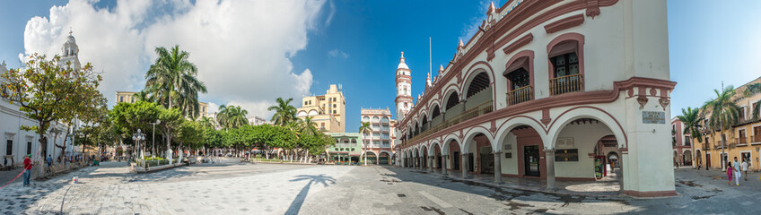 Fototapeta na wymiar Zocalo or Plaza de Armas, the main square of Veracruz, Mexico