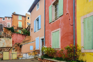 Fototapeta na wymiar Colorful houses in Roussillon, Provence, France