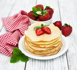 pancakes with strawberries