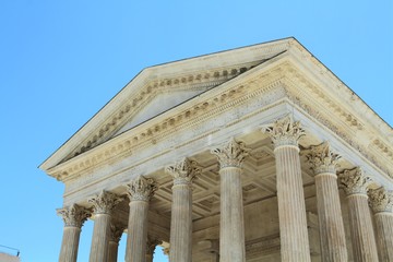 Naklejka premium maison carrée 29062016