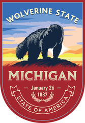 Мичиган, штат Америки, стилизованная эмблема, Росомаха на рассвете на красном фоне