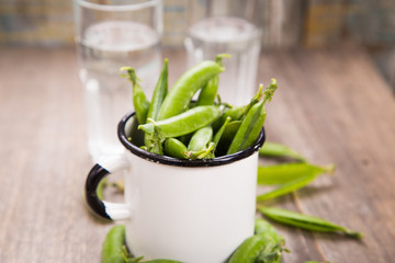 fresh green peas