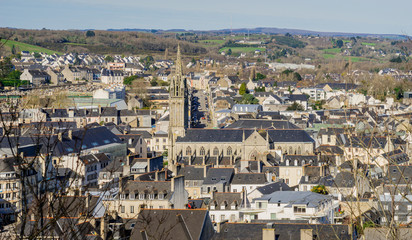 L´eglise Saint-Mathieu de la ville de Quimper en Bretagne vue du Mont Frugy - The Saint-Mathieu...