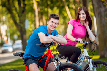 Obraz premium Cycling young couple.