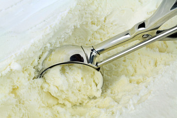  Ice cream and Ice-Cream Scoop Spoon