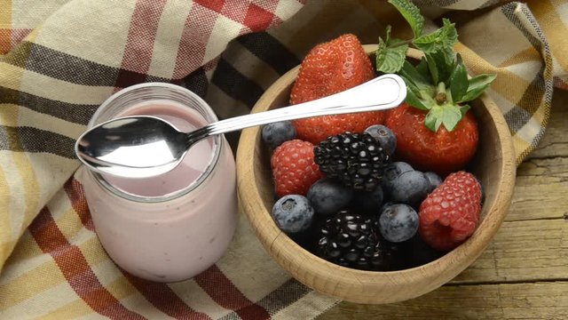 ᏧᏂᎿᏦᏯᏍᏔᏅ Յոգուրտ തൈര് ဒိန်ချဉ် นมเปรี้ยว Yogurt &Gamma;&iota;&alpha;&omicron;ύ&rho;&tau;&iota; Iogurt Yogur Yoğurt Jogurt الزبادي Joghurt יוגורט Frutti Yoqurt di Ёгурт bosco Кисело мляко Jogurtti Yaourt fruit J&oacute;g&uacute;rt ヨーグルト Йогурт Iogurte