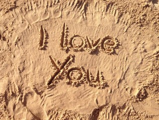 "I love you" im Sand am Strand