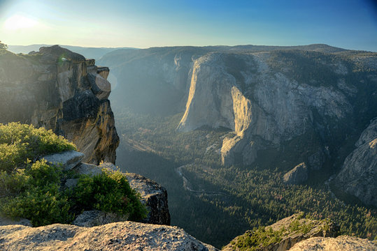 Fototapeta View from above on Yosemite valley from Taft Point. Sierra Nevad