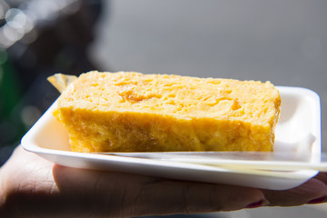 Tamagoyaki - Japanese rolled omelette street food in Market