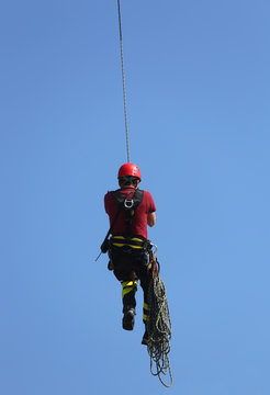 firefighter hung the rope climbing during the practical exercise