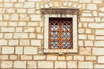 Fototapeta na wymiar old window on old wall