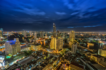 Fototapeta na wymiar Bangkok city and Chao Phraya river in twilight time