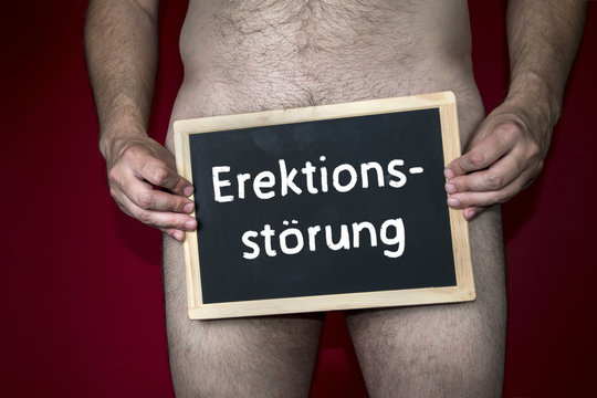 Nackter Mann mit Schild: Erektionsst&ouml;rung
