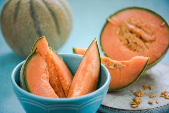 orange melon slices in bowl