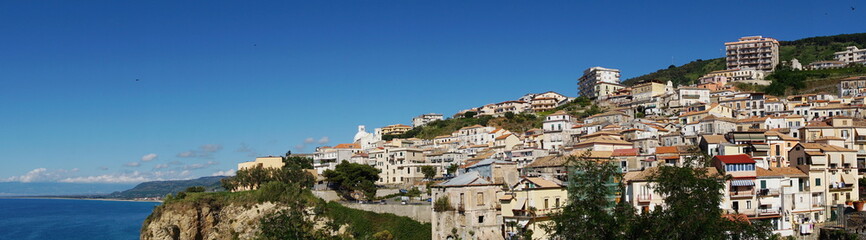 Fototapeta na wymiar Panoramabild von Pizzo