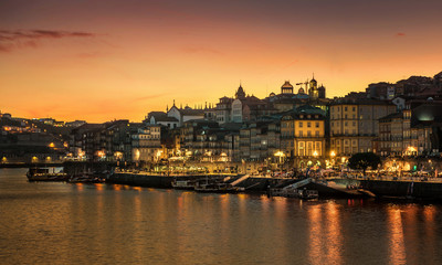 Fototapeta na wymiar Porto Harbour Sunset, Portugal