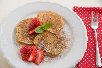 Pancakes mit Erdbeeren 