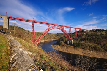 Fototapeta na wymiar Garabit-Viadukt in Frankreich - Garabit viaduct in France