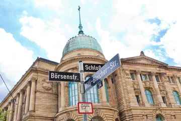 Börsenstraße mit Haus der Wirtschaft in Stuttgart © Jürgen Fälchle