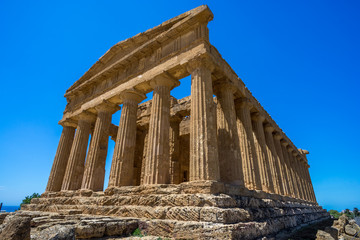 Obraz premium Temple of Concordia. Valley of the Temples in Agrigento on Sicil