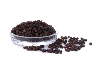 Fototapeta na wymiar Black pepper seeds pile on white background
