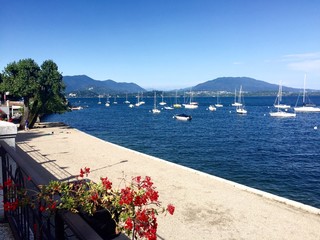 La spiaggia di Belgirate sul Lago Maggiore