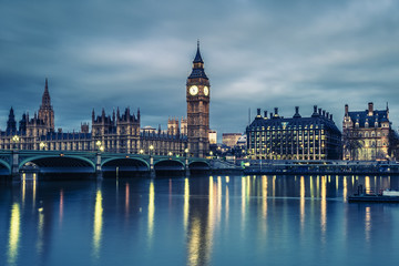 Obraz na płótnie Canvas Big Ben and House of Parliament at Night