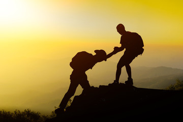 friends help at the summit