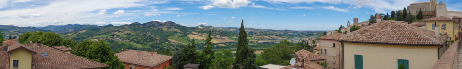 Fototapeta na wymiar Panorama Verrucchio Emilia Romagna