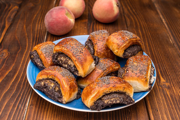 Strudel with poppy seeds