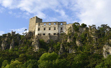 Fototapeta na wymiar Burgruine Rauhenstein Castle, Baden, Austria.