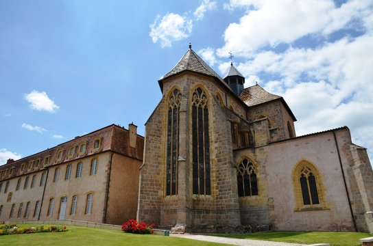 Prieur&eacute; d'Ambierle, monument historique