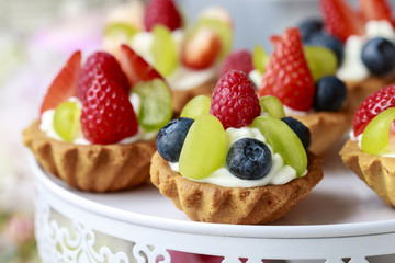 Cupcakes with fresh fruits