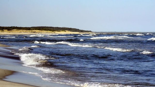 Bernstein an einem Ostseestrand in Polen