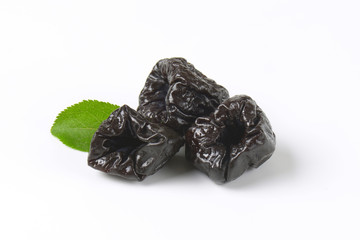 dried plums (prunes)