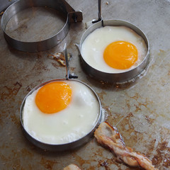 Fried egg on frying pan