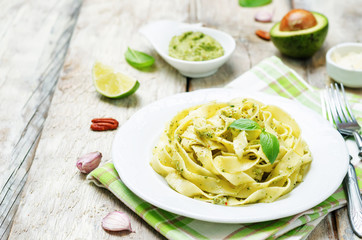 Avocado spinach basil pecan pesto pasta
