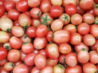 Group of fresh tomatoes