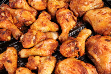 Gebratene Hähnchenflügel