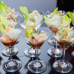 Cocktail Shrimp with Salsa Sauce