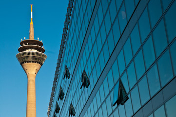 Düsseldorf - Fernsehturm © hanseat