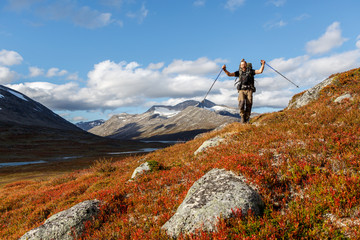 Wanderer im Herbstlichen Fjäll in Norwegen