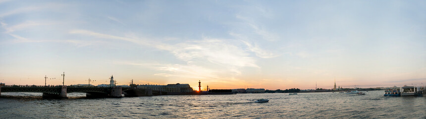 Obraz premium Panorama of water area of the Neva River from the Palace Embankment.