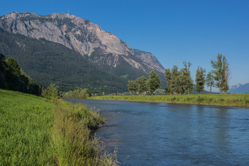 Landschaft mit Fluss