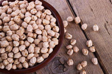 Dry chickpeas in a bowl