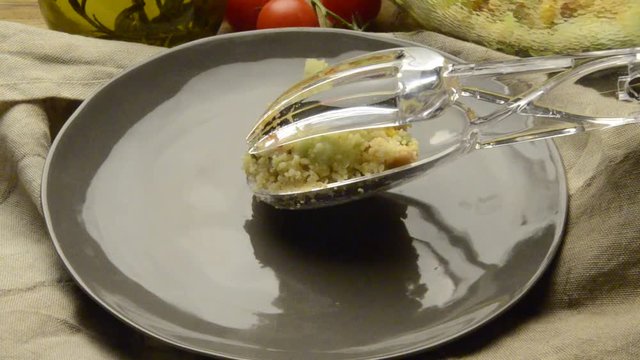 كسكس &Kappa;&omicron;&upsilon;&sigma;&kappa;&omicron;ύ&sigmaf; Seksu Кус-кус, страва Cuscus Kuskus C&ugrave;scusu Couscous 古斯米 Kus-kus Cusc&uacute;s Cuscuz קוסקוס クスクス 쿠스쿠스 Кускус кулинария Moroccan cuisine marocaine مطبخ مغربي モロッコ料理 Марокканская кухня