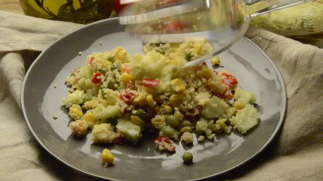 كسكس &Kappa;&omicron;&upsilon;&sigma;&kappa;&omicron;ύ&sigmaf; Seksu Кус-кус, страва Cuscus Kuskus C&ugrave;scusu Couscous 古斯米 Kus-kus Cusc&uacute;s Cuscuz קוסקוס クスクス 쿠스쿠스 Кускус кулинария Moroccan cuisine marocaine مطبخ مغربي モロッコ料理 Марокканская кухня