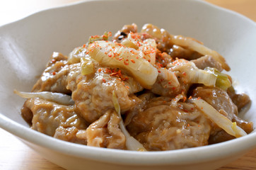 豚モツの味噌焼き