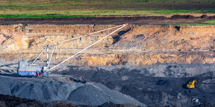 Coal mining in open pit